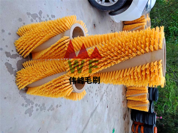 電動清掃車滾刷 掃路車滾刷 掃地車大滾刷V字型環(huán)衛(wèi)刷輥